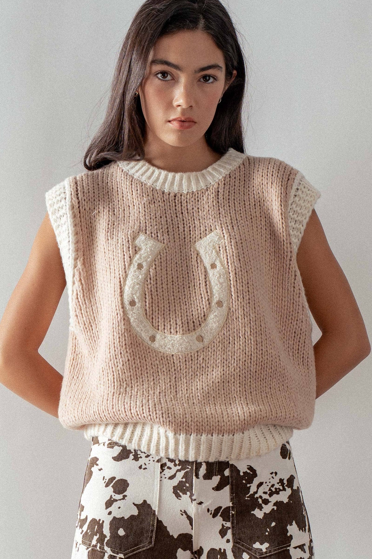Western Horseshoe Crochet Knit Ribbed Trim Sweater Vest: Brown