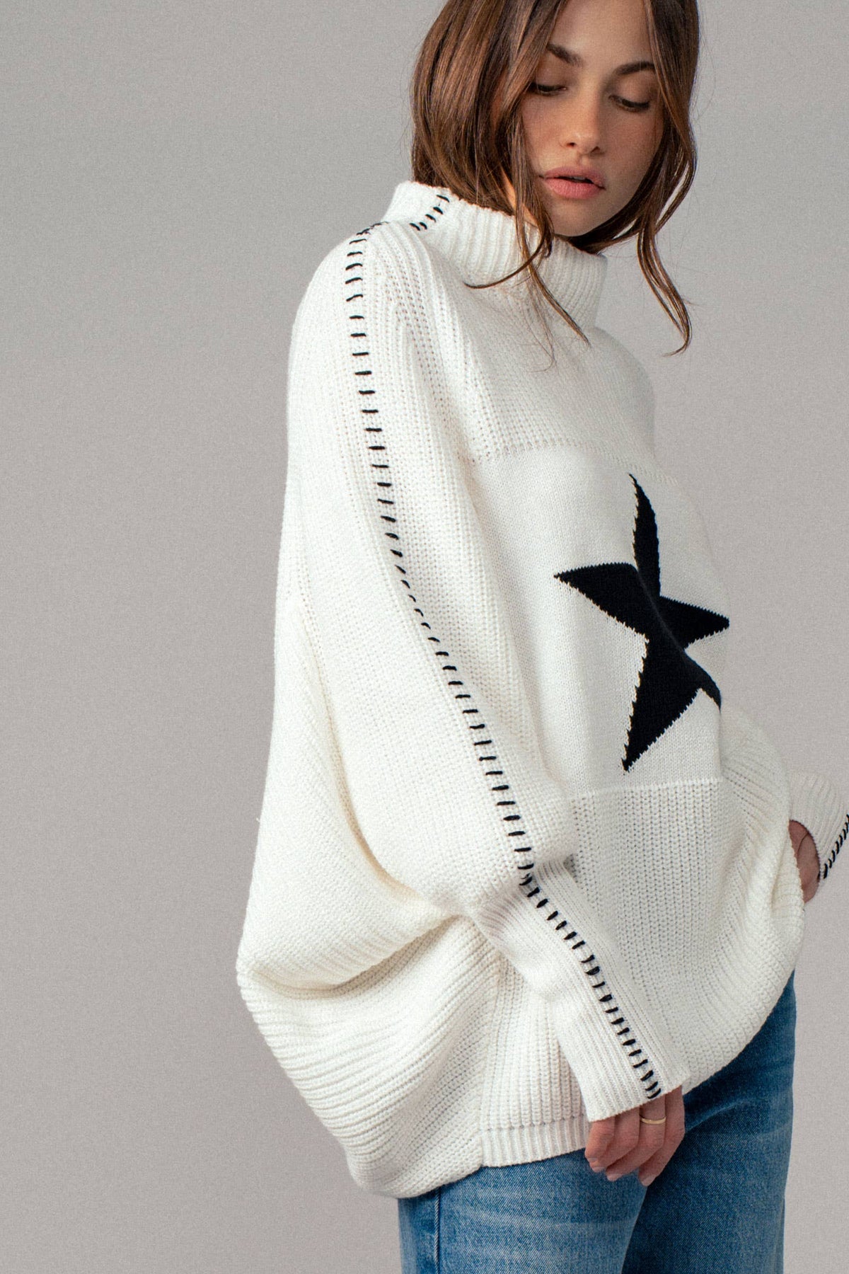 Star Knit Oversized Sweater Top: IVORY