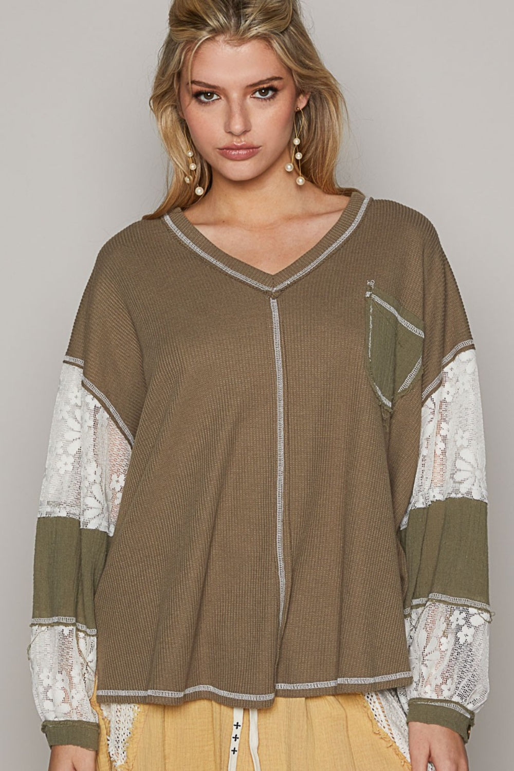POL V-Neck Lace Balloon Sleeve Exposed Seam Top-3